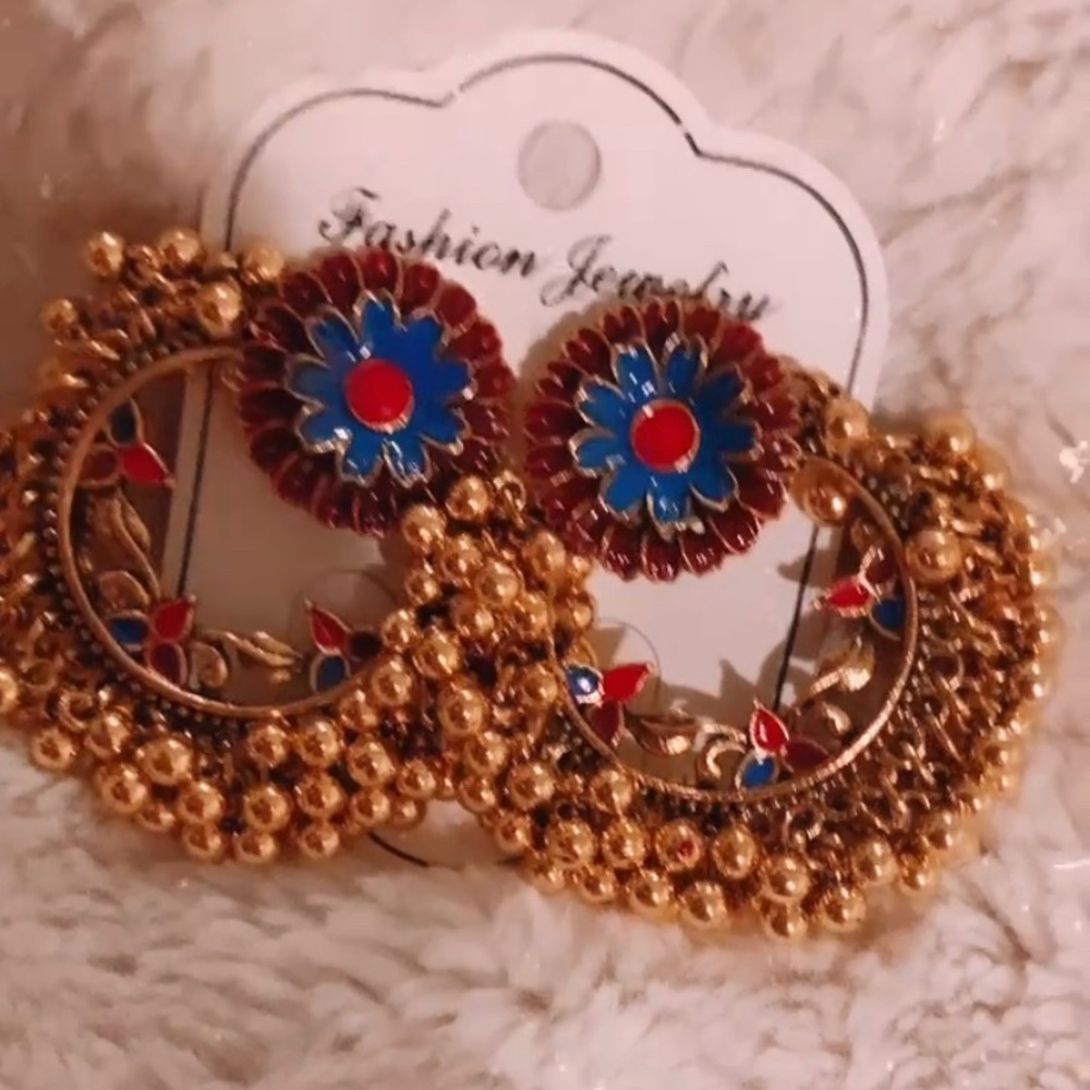 Indian women jewelry